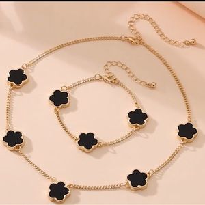 Meet your Posher, Tara yoko